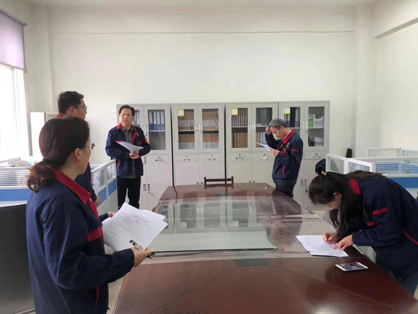 第二建筑工程事業(yè)部開(kāi)展“設(shè)備見(jiàn)本色”專項(xiàng)活動(dòng)