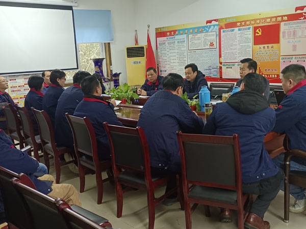 公司紀(jì)委書記到基層單位開(kāi)展工作調(diào)研 公司紀(jì)委書記到基層單位開(kāi)展工作調(diào)研