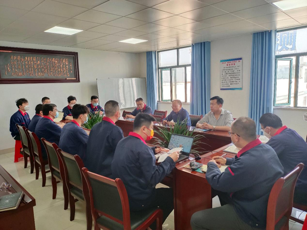 公司總經(jīng)理送新任干部履職 公司總經(jīng)理送新任干部履職